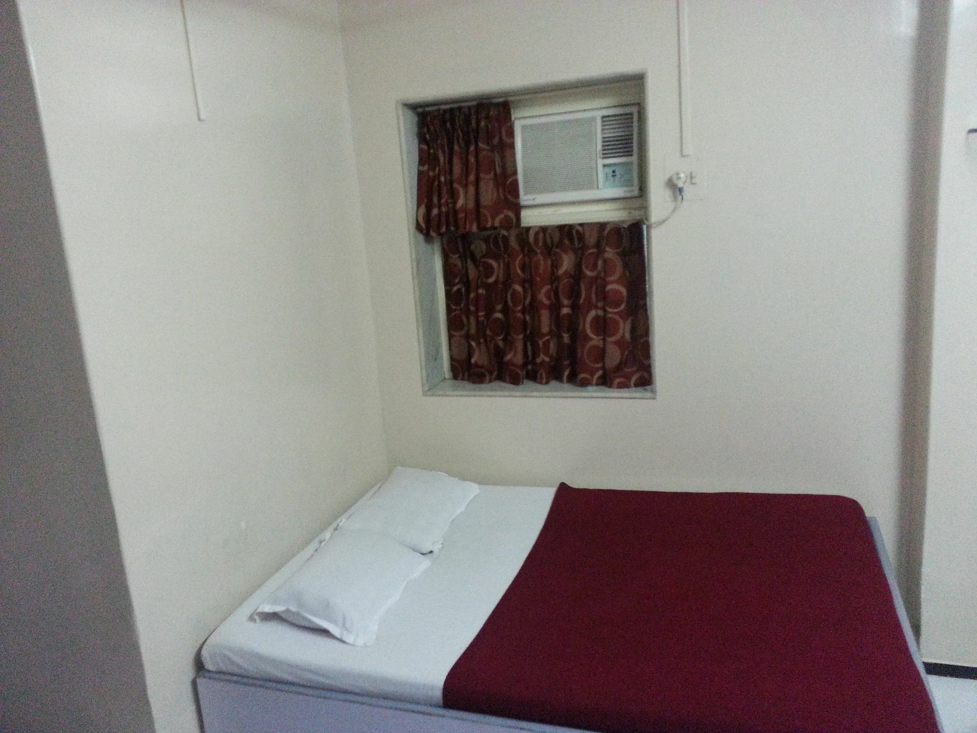 New Metro Guest House Mumbai Luaran gambar
